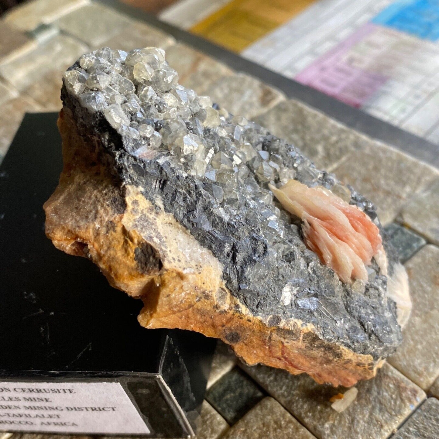 BARYTE SUR CERRUSITE DE LA MINE LAS DALLES, MAROC 188g MF1032