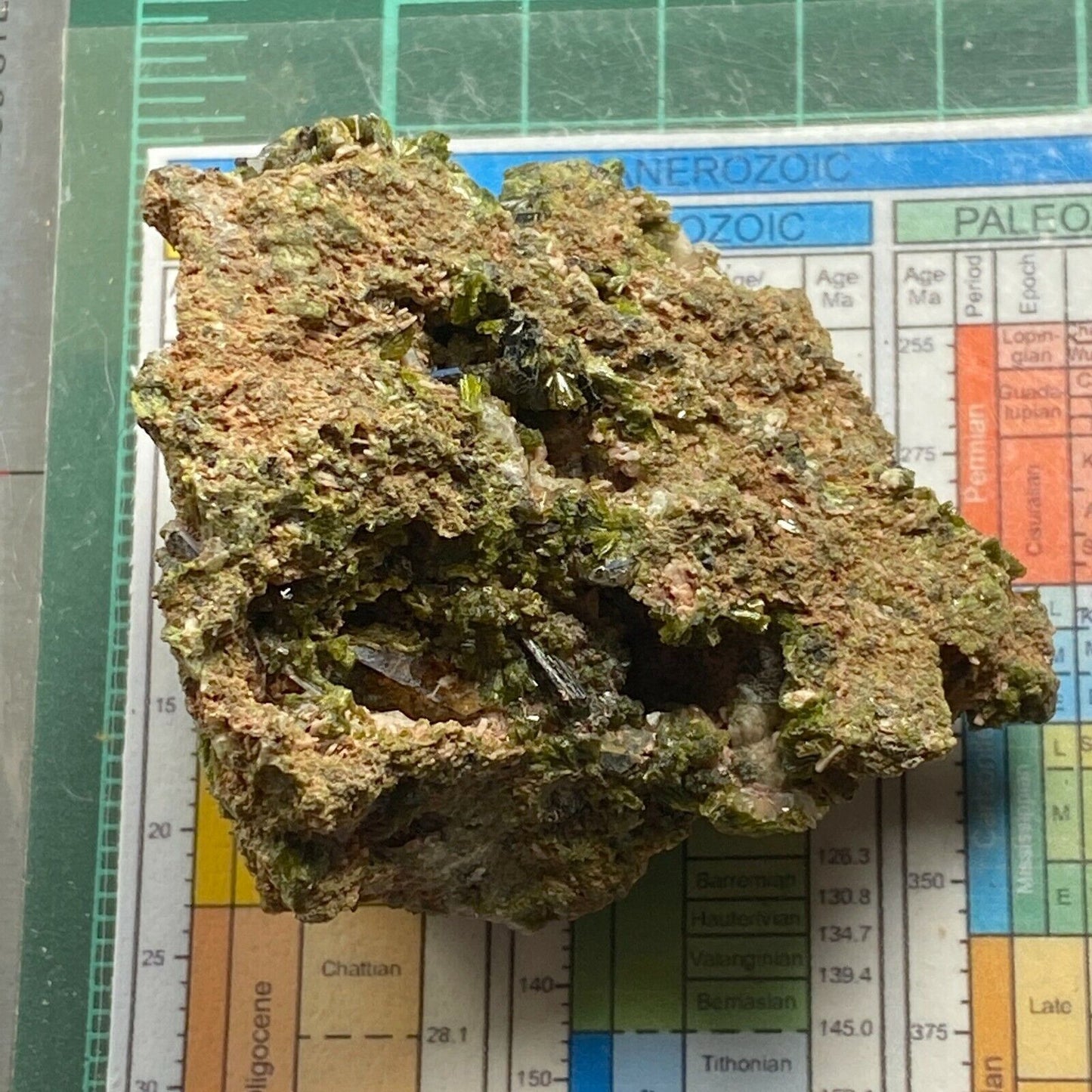 EPIDOTE DE TAFILALET, MAROC 88g MF9766