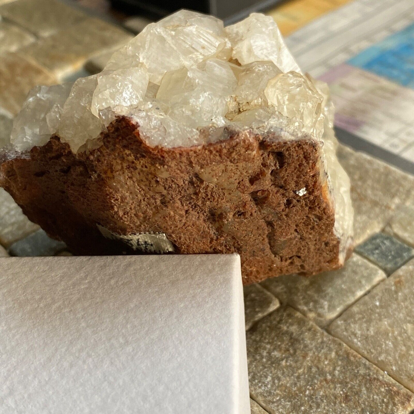 QUARTZ CRYSTAL ASSEMBLAGE ON GOETHITE FROM MOROCCO 246g MF1076