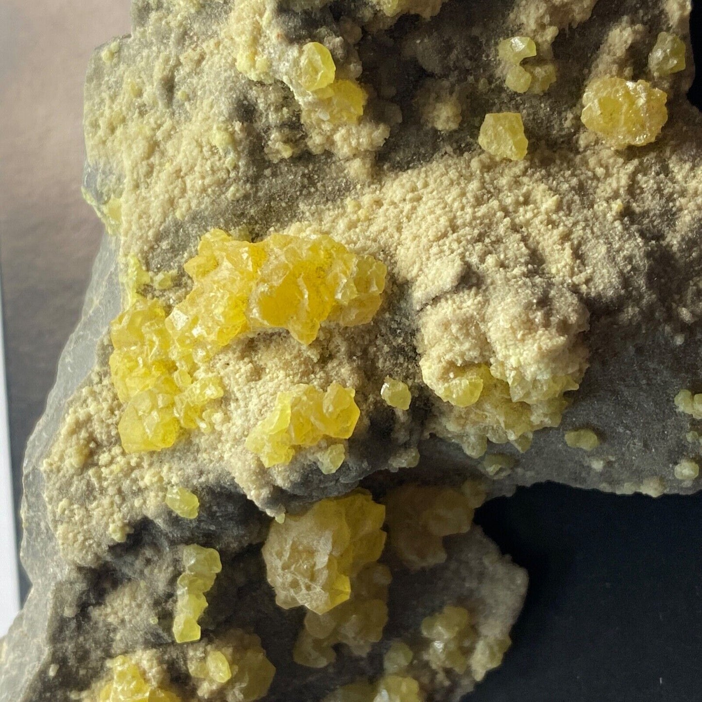 SULPHUR CRYSTALLISATION ON CELESTINE FROM SICILY 117g MF619