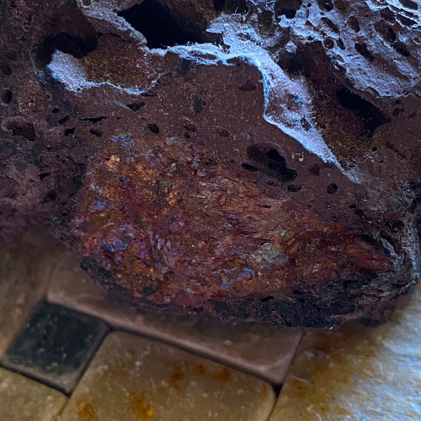 BASALT WITH COPPER MINERALISATION FROM TENERIFE 447g MF1243