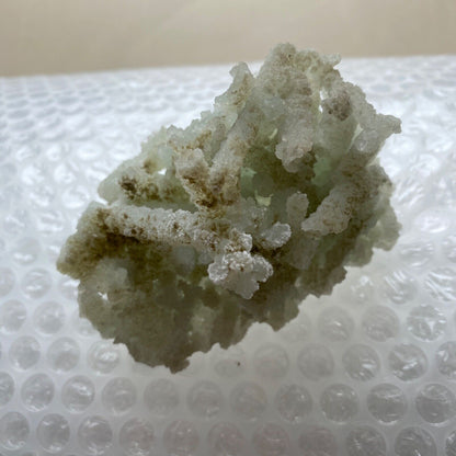 PREHNITE RARE AND IMPRESSIVE PIECE FROM MALAD QUARRY, INDIA 152g MF1328