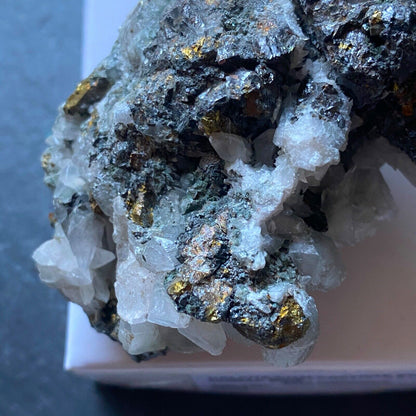 ESPECÍMENES MULTIMINERALES RAROS DE LA MINA HUINAC, PERÚ 175g MF1175