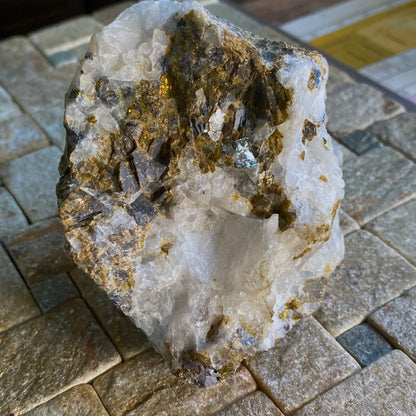 INTERESTING MULTI- MINERAL SPECIMEN FROM NAICA MINE, MEXICO LARGE 480g MF1179