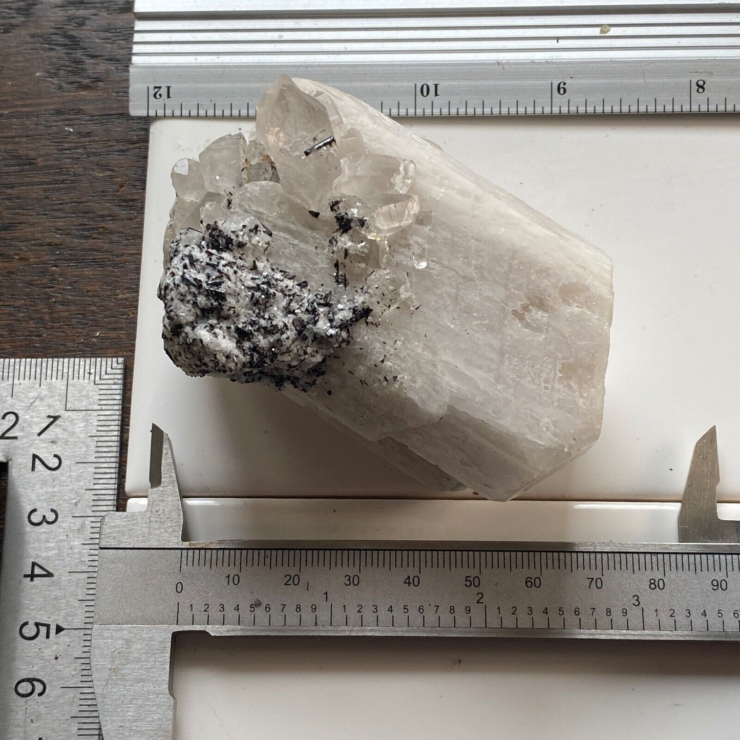 ORTHOCLASE JUMELAGE AVEC SCHORL &amp; QUARTZ BEAU SPECIMEN 240g MF6785