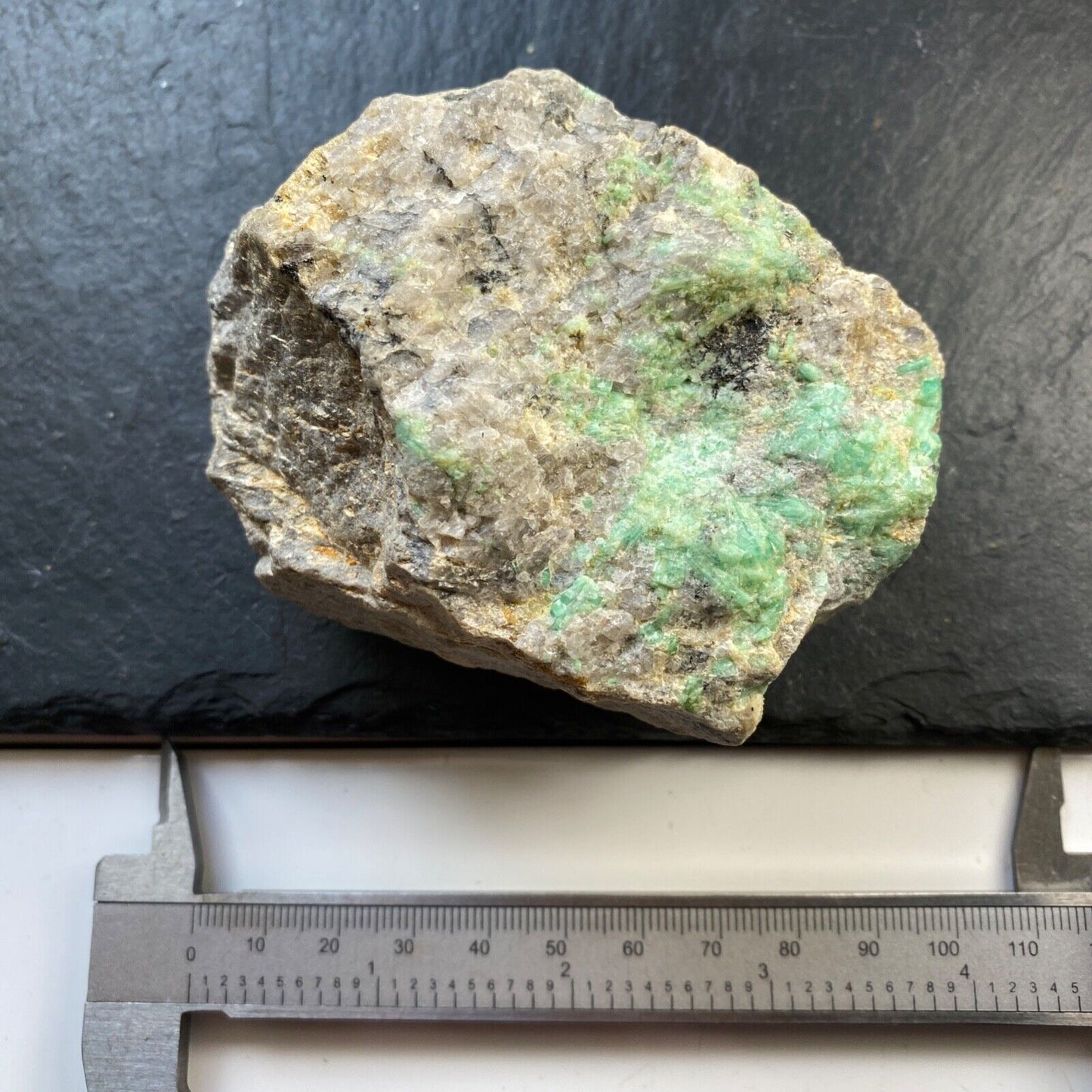 EMERALD BERYL ON MATRIX FROM DAYAKOU EMERALD MINE, CHINA 345g MF1103