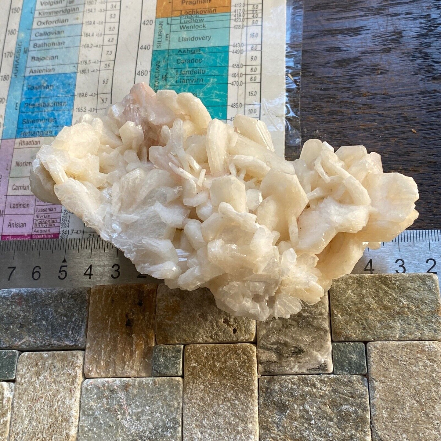 STILBITE BEAUTIFUL SPECIMEN FROM MAHARASHTRA, INDIA 272 g MF